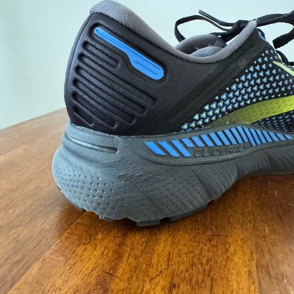 Brooks Adrenaline GTS 22 Black and Blue Running Shoes - Picture 4 of 13